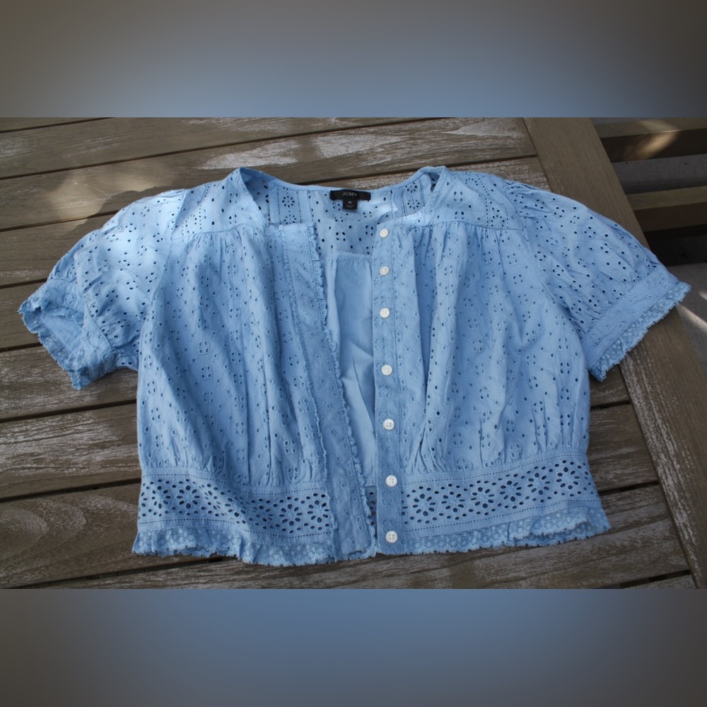 Blue pull over